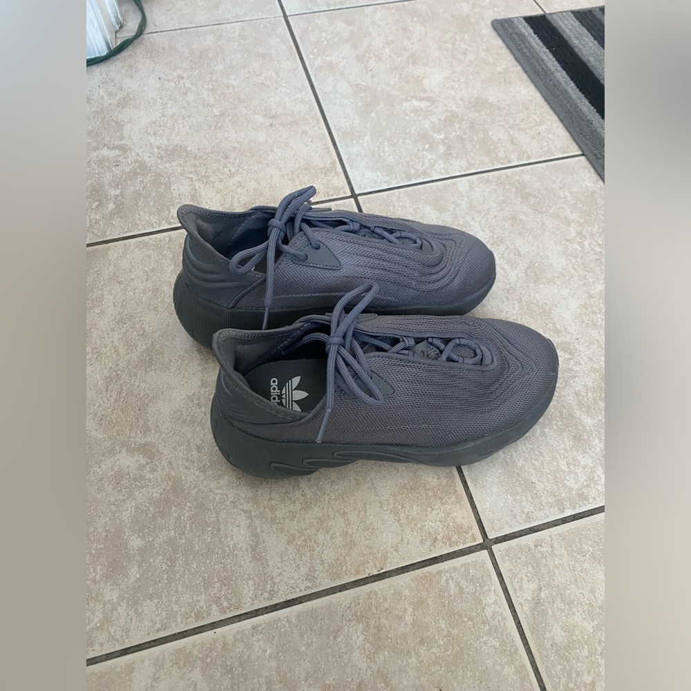 Womens shoes